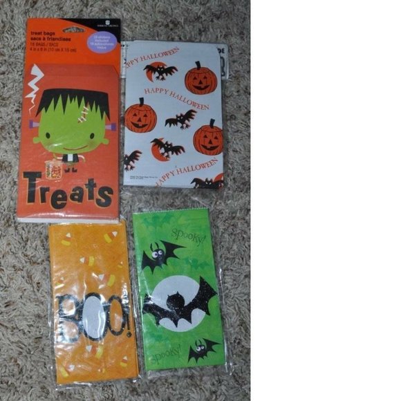 Halloween Treat Bags 60 Paper Bags Candy Cookies Party Favors sz 4"x6" PMG - Picture 1 of 4